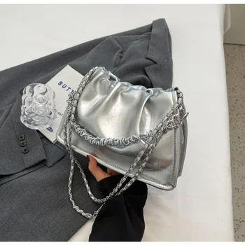 Bayan Çanta Satılık 2023 Yüksek Kalite moda Tasarım Zincirleri Büyük Kapasiteli omuz çantaları Katı PU Deri Yeni Sıcak Satış Cüzdan