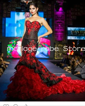 Kırmızı Siyah Mermaid Sweetheart Balo Durum Elbise Ruffles Katmanlı Şapel Tren Meksika Charro Korse Akşam Pageant elbise