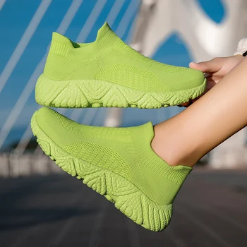 2024 Yeni Rahat platform ayakkabılar Erkekler ve Kadınlar için spor ayakkabı Çift yürüyüş ayakkabısı Ultra Hafif Çorap Tenis Ücretsiz Kargo